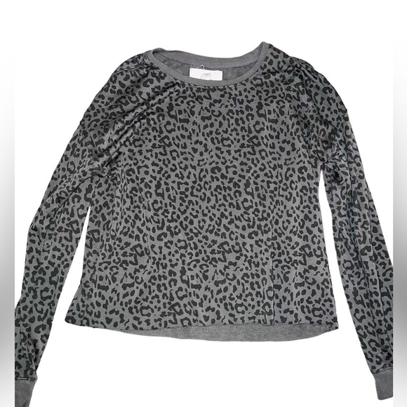 Green Leopard Print Long Sleeve Tee - Picture 1 of 6